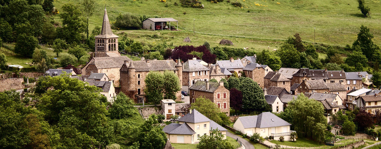 Monts d’Aubrac Slide background