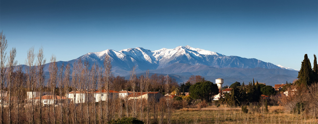 Monts d’Ardeche Slide background